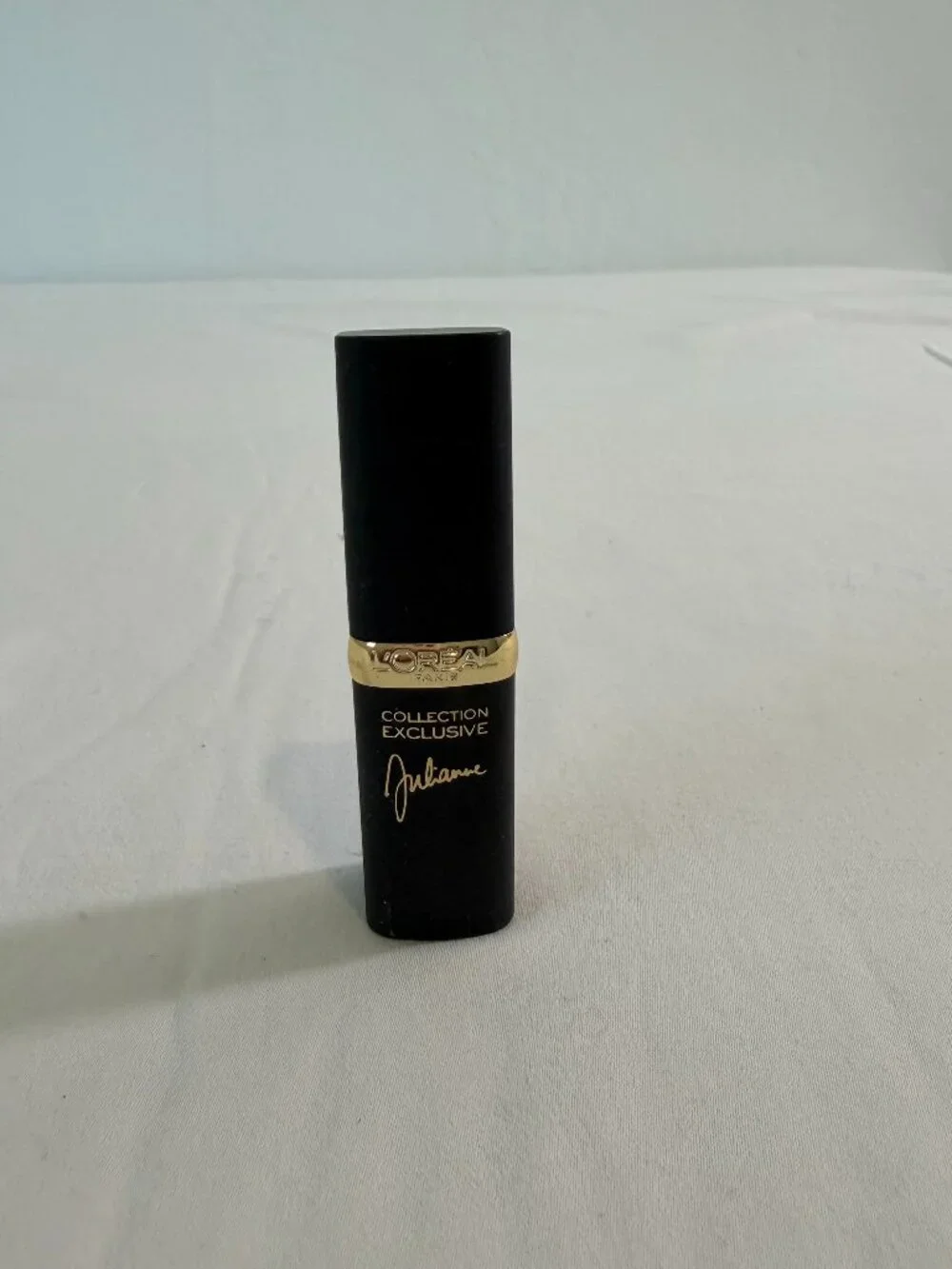 L'Oréal Colour Riche Collection Exclusive Julianne's Pink 701 Lipstick Rare